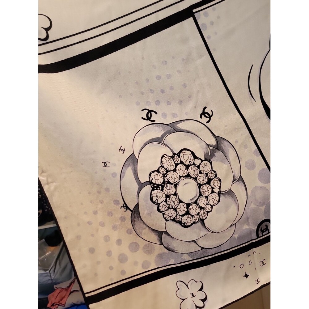 Inspired Black and White Floral-Print Scarf - Picture 2 of 7